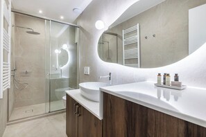Shower - Museum Family 3BR Apartment (Athens)