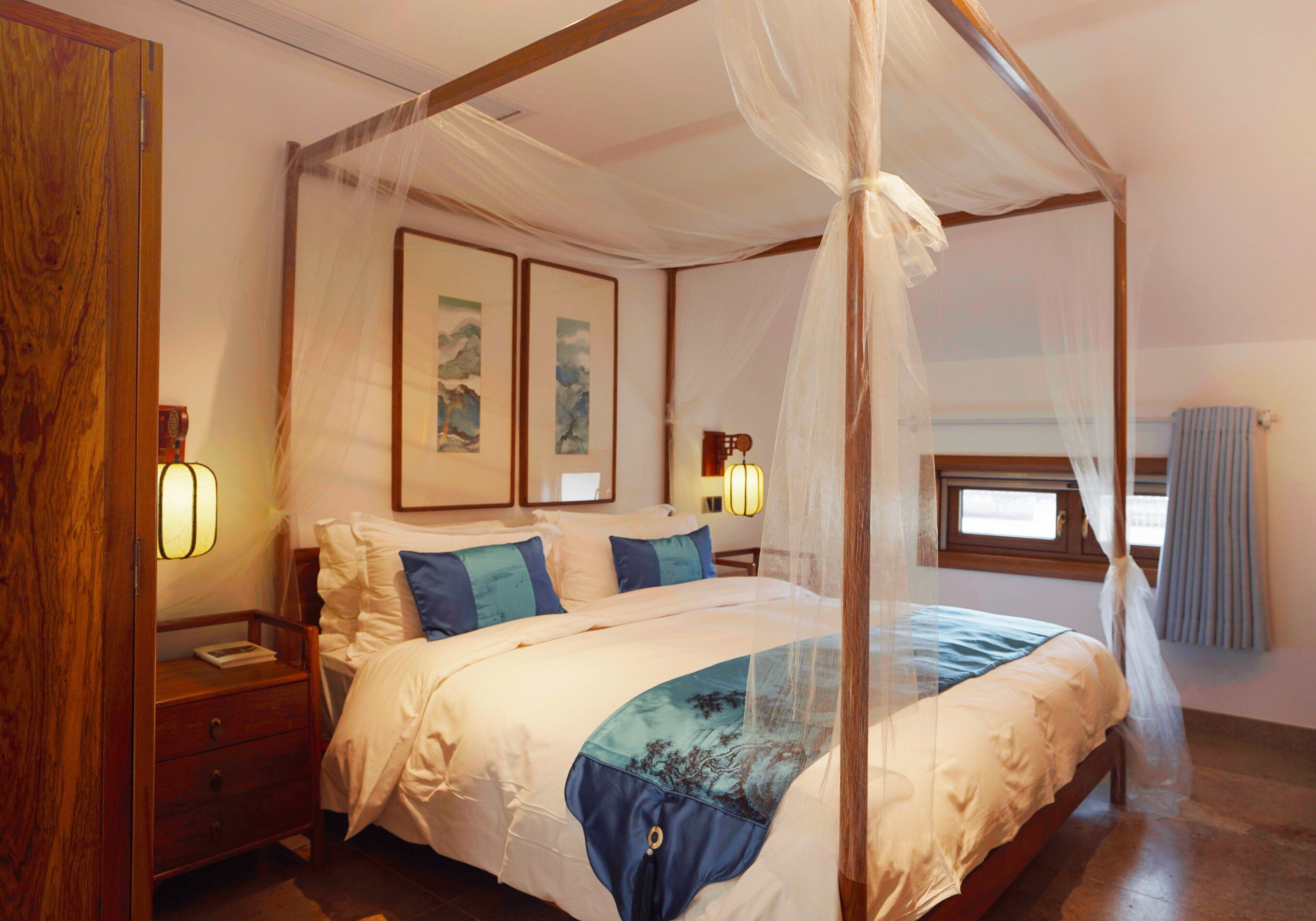 Quarto casal luxo, vista para o pátio | Cofres nos quartos, Wi-Fi de cortesia