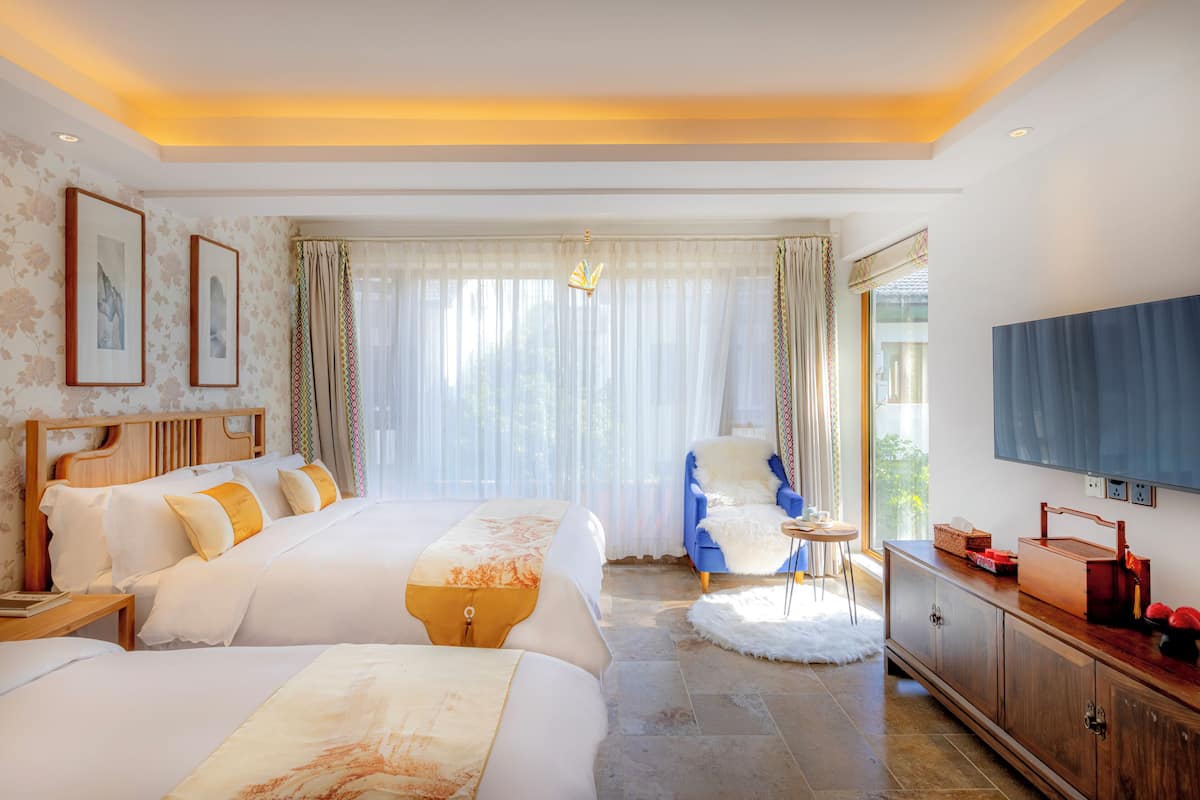 Comfort Twin Room, Mountain View | In-room safe, free WiFi