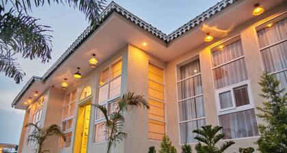 Free Birds Boutique Stay Amer