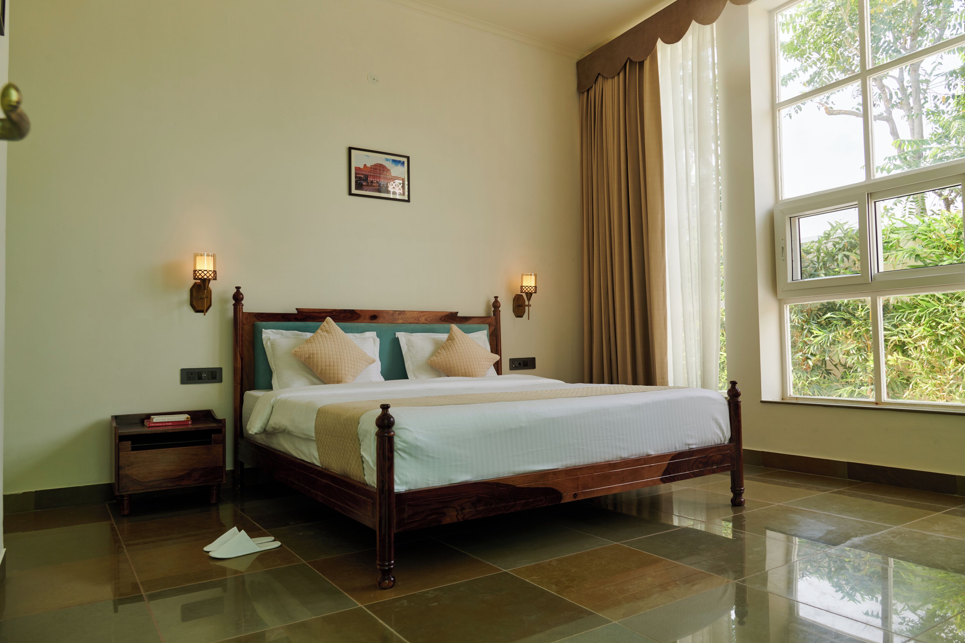 Luxury Room With Bathtub