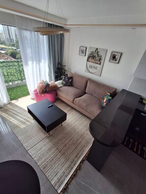 TV - Cozy 1 BR apartment in Kileleshwa with fast wifi, restaurant and gym (Nairobi)