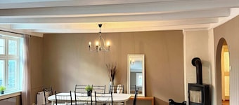 3-Bedroom Apartment w/ Free Parking