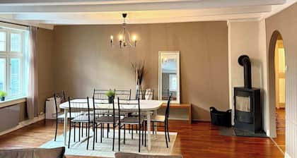 3-Bedroom Apartment w/ Free Parking