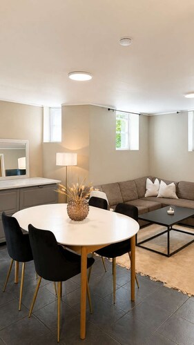 Central Haugesund Apt w/ Free Parking & Fast WiFi