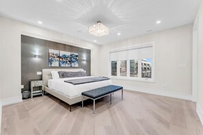 4 chambres, fer et planche à repasser, Wi-Fi, literie fournie