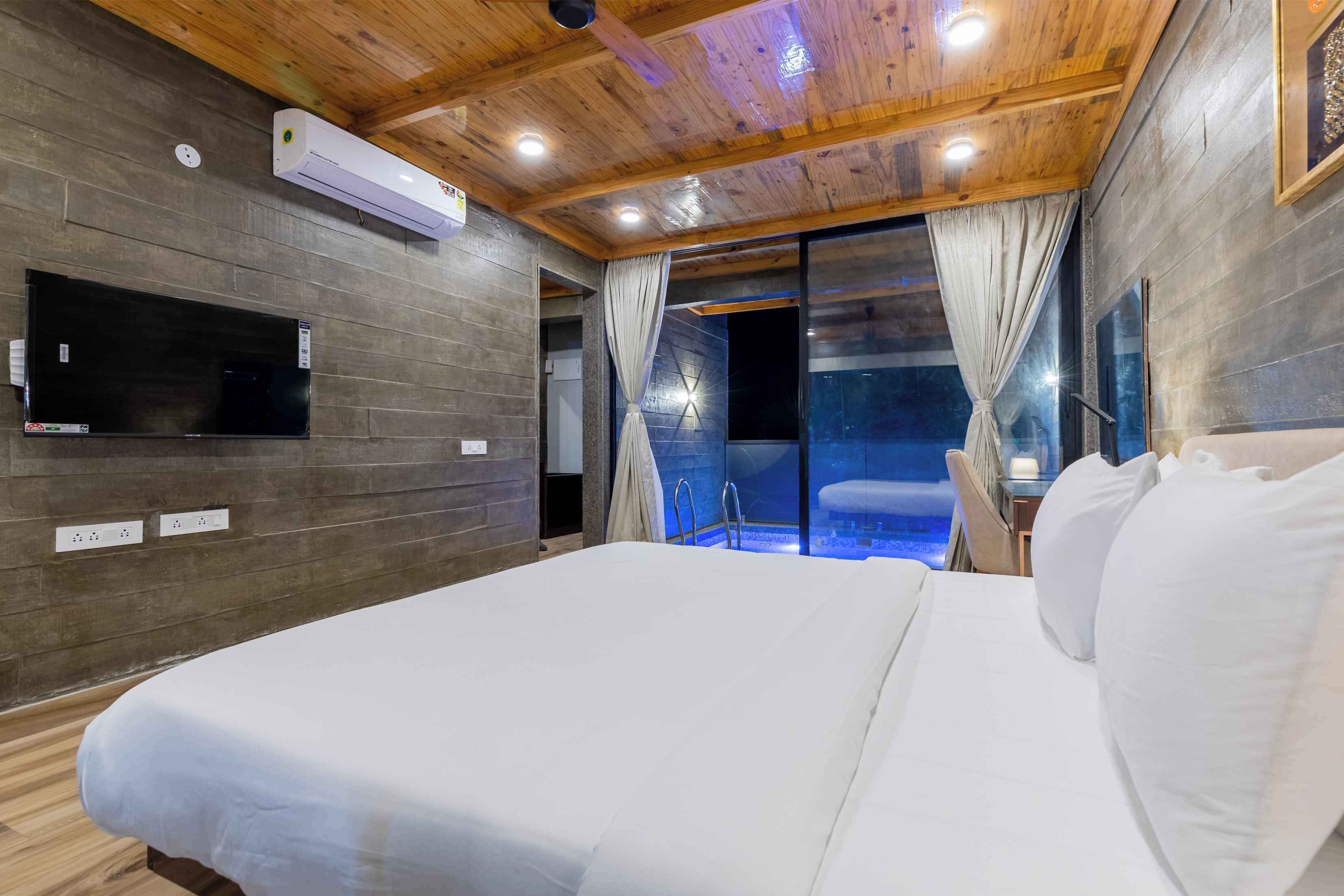 Private Pool Room | Free WiFi