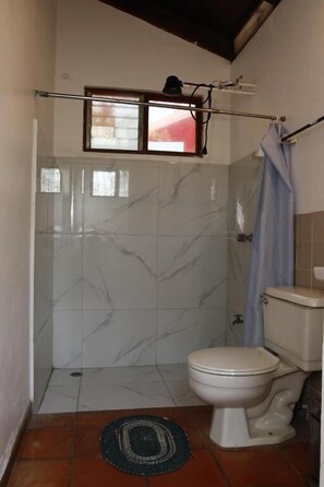 Bathroom - Hotel Hibiscus Playa Junquillal (Guanacaste Province)