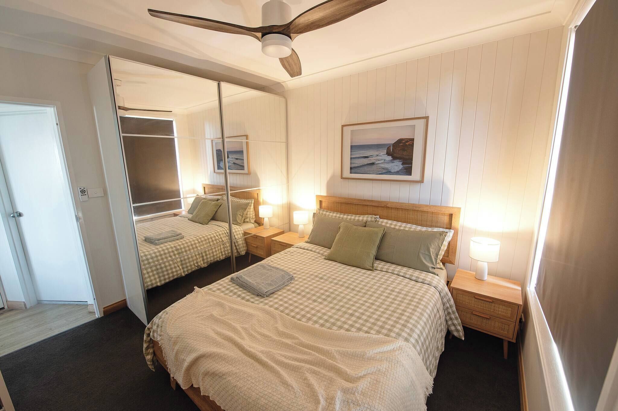 Bügeleisen/Bügelbrett, Internetzugang, Bettwäsche