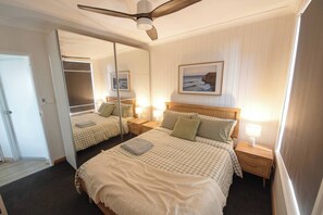 Bügeleisen/Bügelbrett, Internetzugang, Bettwäsche