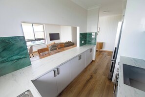 Interior - Rocky Beach Retreat - Sleeps 6 (Port Macquarie)