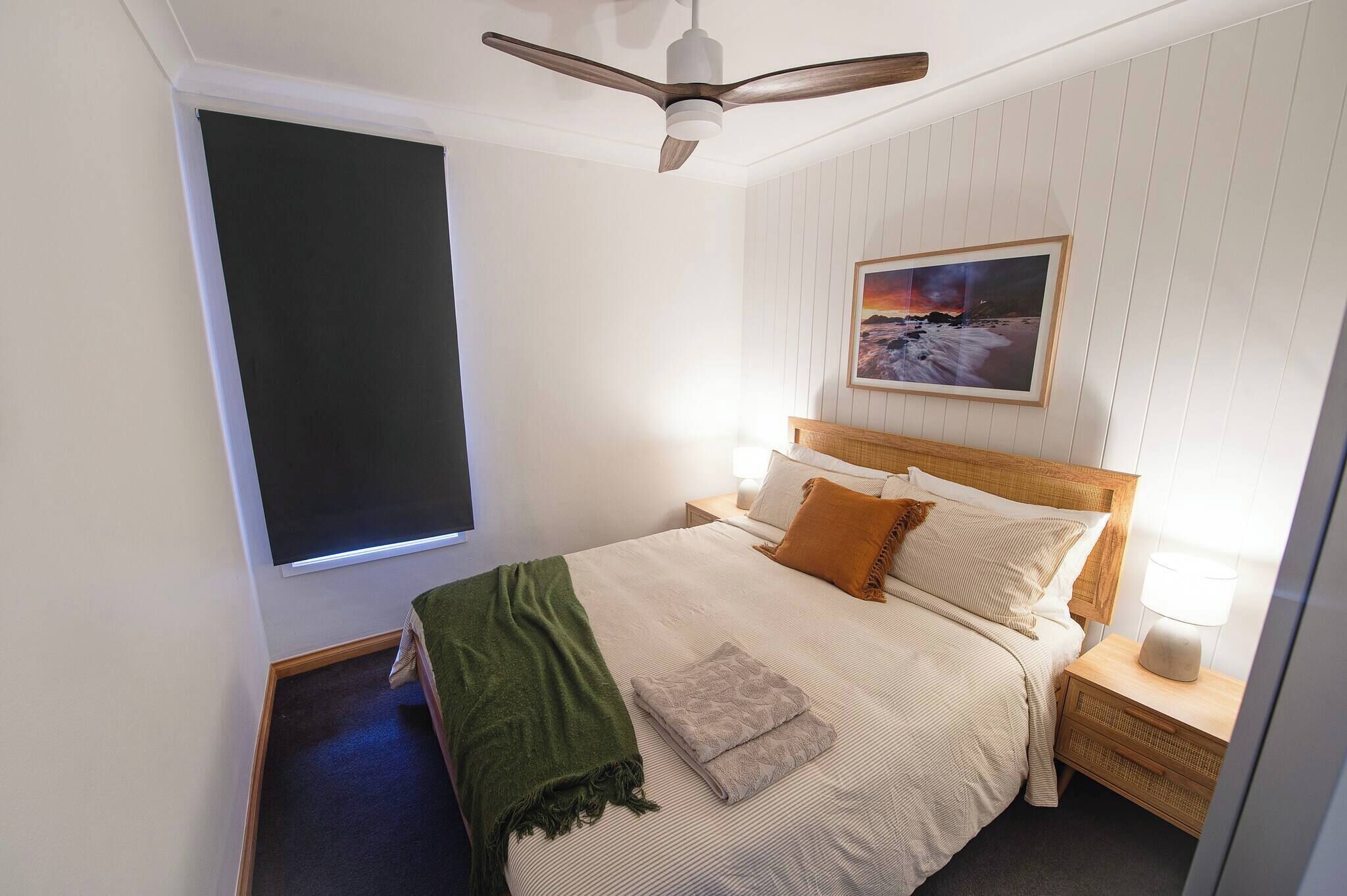 Iron/ironing board, Internet, bed sheets