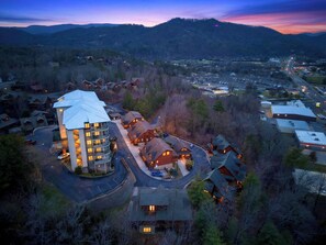 Exterior - Hot Tub, Game Room & Prime Pigeon Forge Location | Big Bear Ridge by AvantStay (Pigeon Forge)
