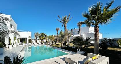 Villa Lumina – A Luminous Private Retreat with Pool & Fireplace in Hammamet