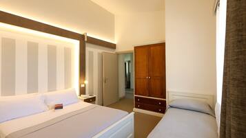 Hochwertige Bettwaren, Pillowtop-Betten, Minibar, Zimmersafe