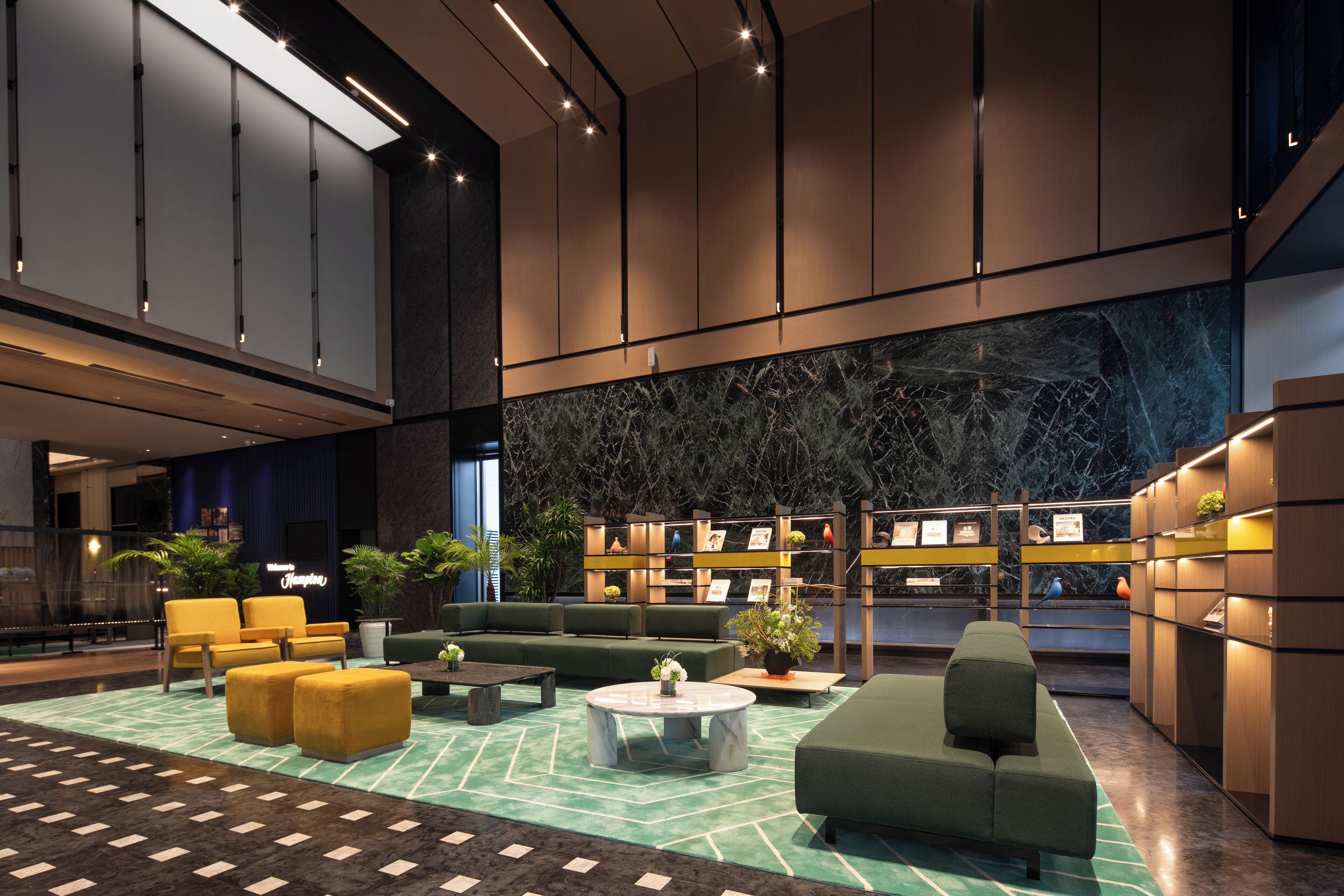 Coin salon dans le hall