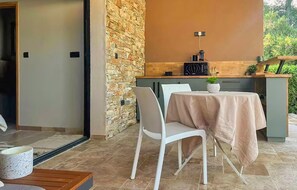 Dining - Très beau gîte piscine - spa (Solliès-Pont)