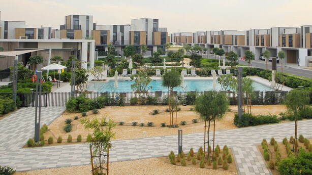 Pool - Silk Valley - Luxury 3BR Villa near park (Dubai)