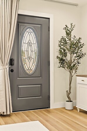 Interior - LYN STAY - Cozy Guest House in OC. (Westminster)