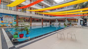 Kolam renang terbuka