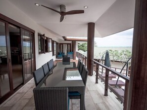 Outdoor dining - Villa mit Blick auf das Wasser by Interhome (Koh Samui)