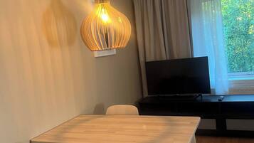 Apartment, 1 Bedroom | Dining