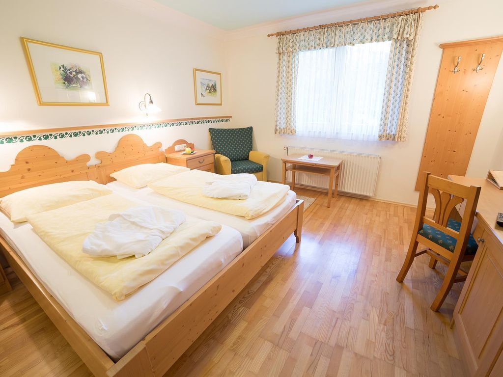 1 chambre, bureau, lit parapluie, Wi-Fi