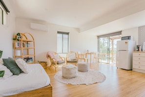 1 chambre, fer et planche à repasser, Wi-Fi, draps fournis