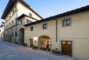 Exterior - Spacious one-bedroom apartment with loft in historic center (4) (Prato)