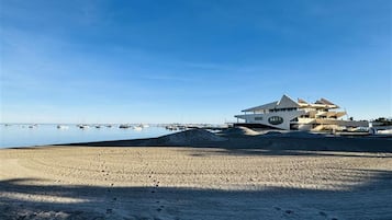 Vlak bij het strand