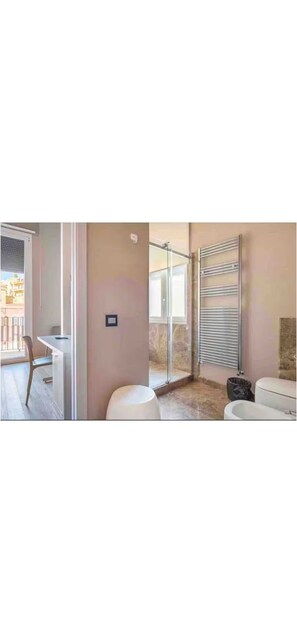 Shower, hair dryer, bidet, towels - Luxor Home Enchanting View (Agrigento)