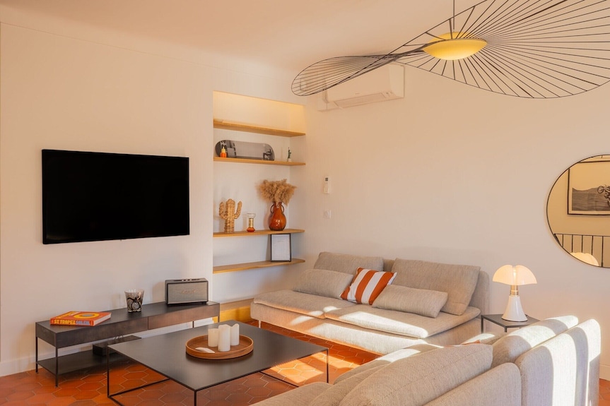 Saint-tropez: Bright Apartment Near The Port - Saint-Tropez