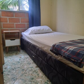 2 bedrooms, desk, free WiFi, bed sheets - Apartment equipped for long stays at 30min from downtown (Medellín)