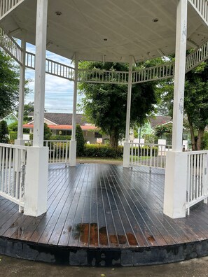 Terrace/patio - Villa in private, secure residence (Hin Lek Fai)