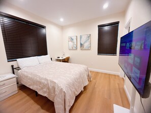 3 bedrooms, desk, iron/ironing board, free WiFi - Lovely 3-bedroom house with AC in charming San Gabriel (San Gabriel)