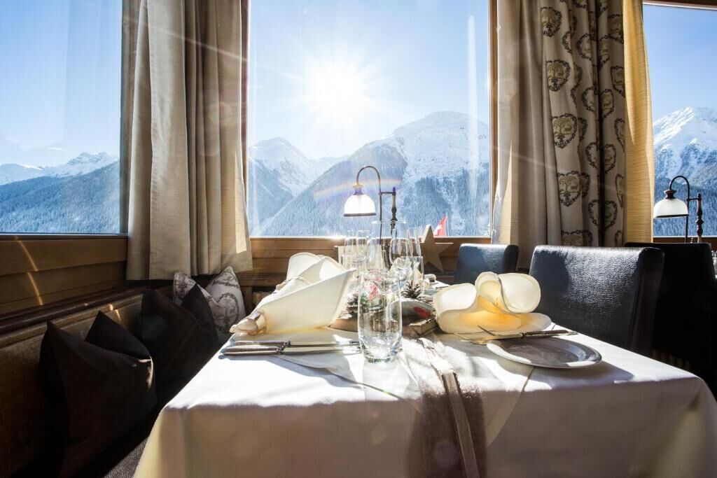 Aperto a pranzo e cena, con vista sul giardino 