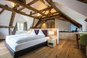 Chambre Confort double, balcon, vue sur la montagne | Coffre-fort, rideaux dâobscurcissement, systĂšme dâinsonorisation