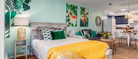 Iron/ironing board, free WiFi, bed sheets