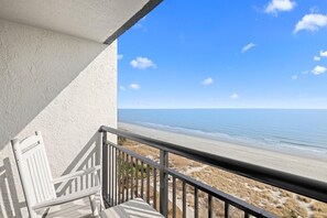 Property grounds - Roomy Oceanfront Suite: 2 Queen Beds 8th Floor (Myrtle Beach)