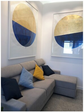 Smart TV - In the heart of Vomero, 5 minutes from the subway and funiculars. (Napoli)