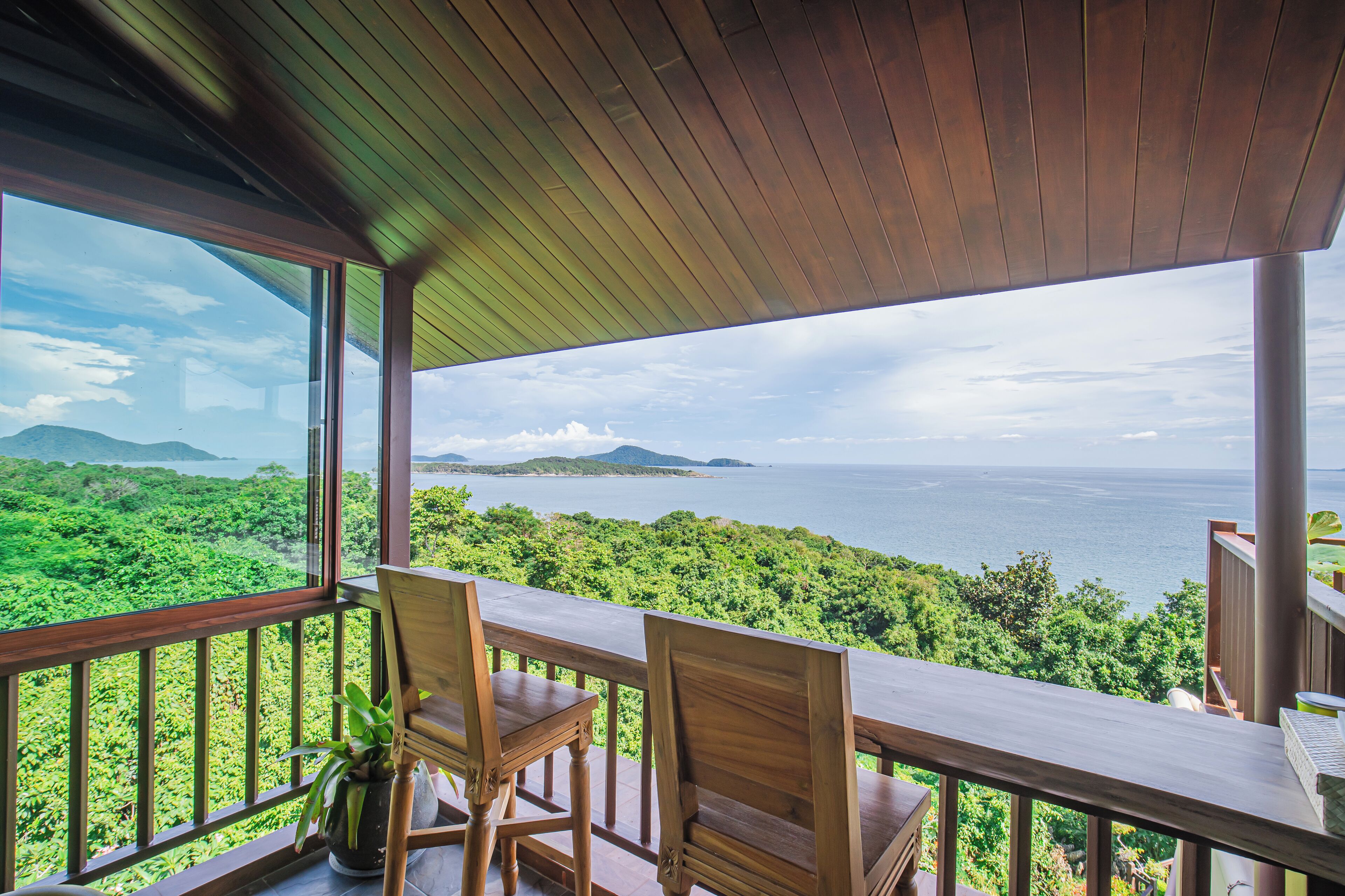 Quarto executivo, cozinha americana, vista para o mar | Cozinha privada | Frigobar