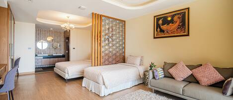 Family Room, Sea View | Living area