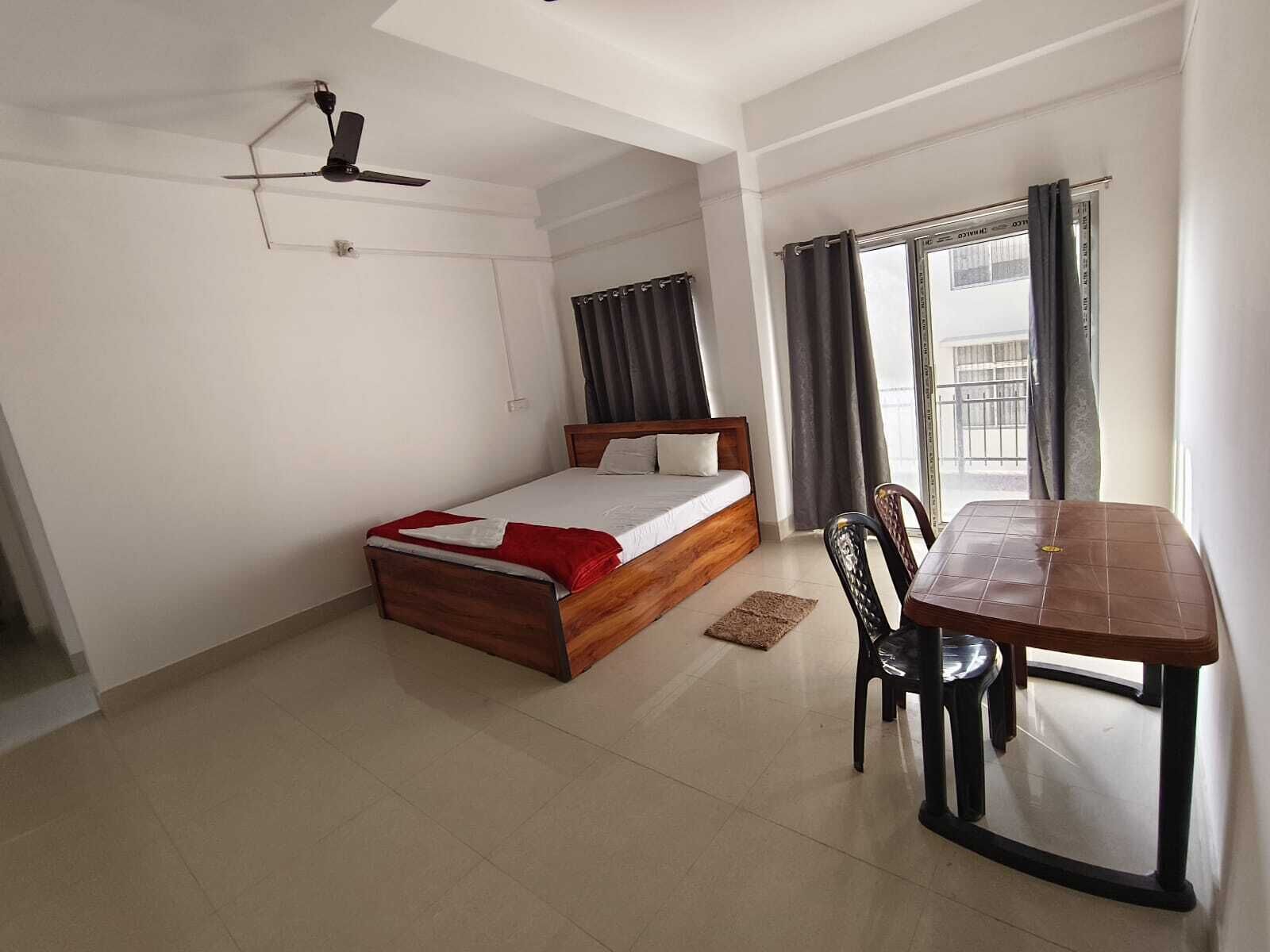 Comfort Triple Room | Laptop workspace, free WiFi