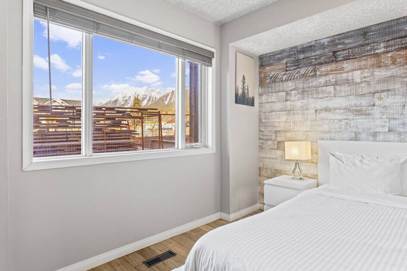 2 habitaciones, tabla de planchar con plancha y wifi gratis 