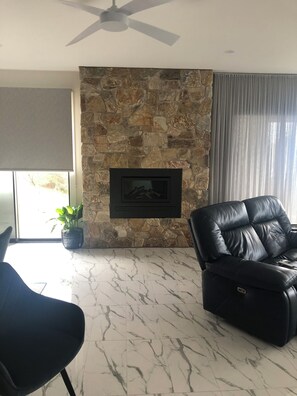 Interior - Modern Oceanview luxury. Tranquil heaven. Just minutes to the beach. (McCrae)