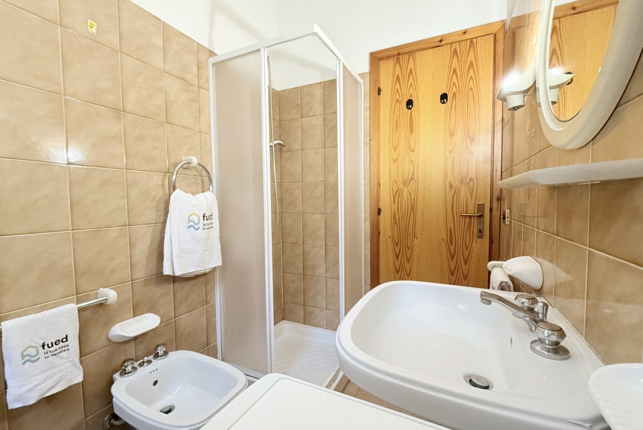 Dusche, Bidet, Handtücher