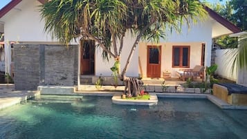 Double Room | Pool | Outdoor pool