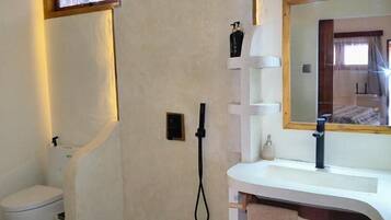 Double Room | Bathroom | Shower, free toiletries, towels, soap