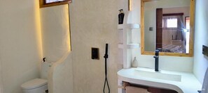 Double Room | Bathroom - AkarAir (Gili Air)