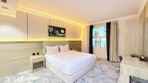 Deluxe Apartment | Soundproofing, iron/ironing board, free WiFi, wheelchair access